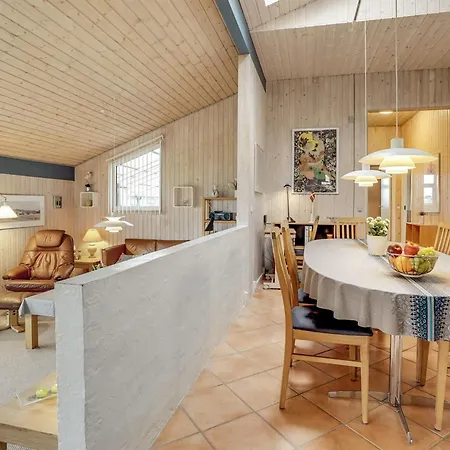 Marne - 500m From The Sea By Interhome Feriehus *